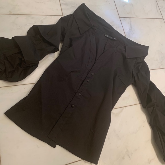 Tops - Zara off shoulder top NWOT